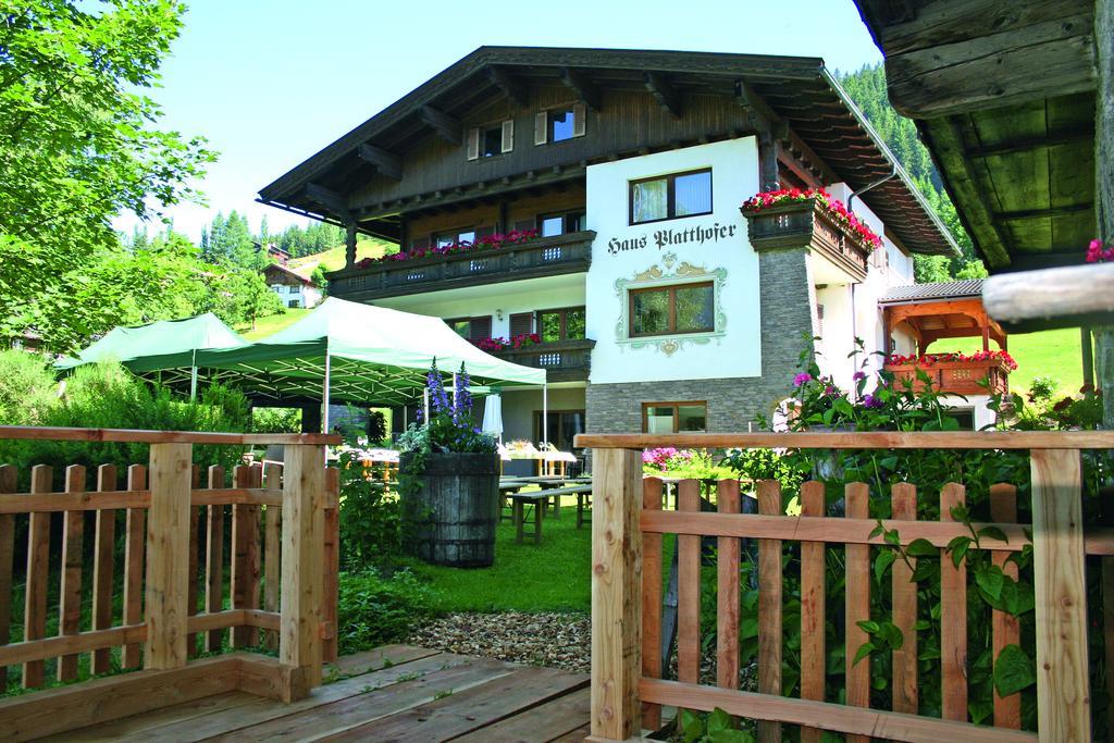 Haus Blatthofer Hotel Sankt Lorenzen im Lesachtal Exterior photo